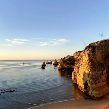 Avenida - Sunny Over The Marina דירה